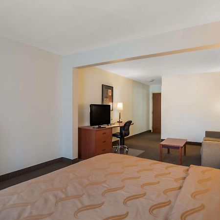 Quality Inn & Suites צ'יימברסבורג מראה חיצוני תמונה