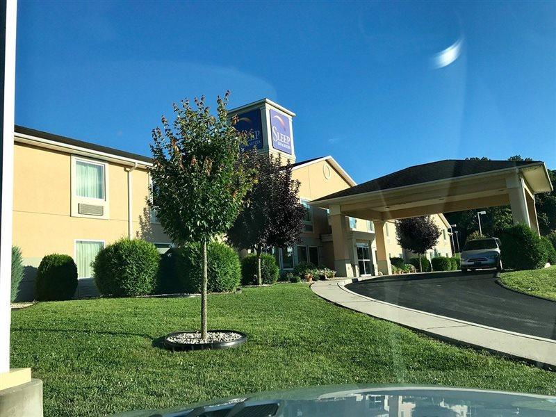 Quality Inn & Suites צ'יימברסבורג מראה חיצוני תמונה