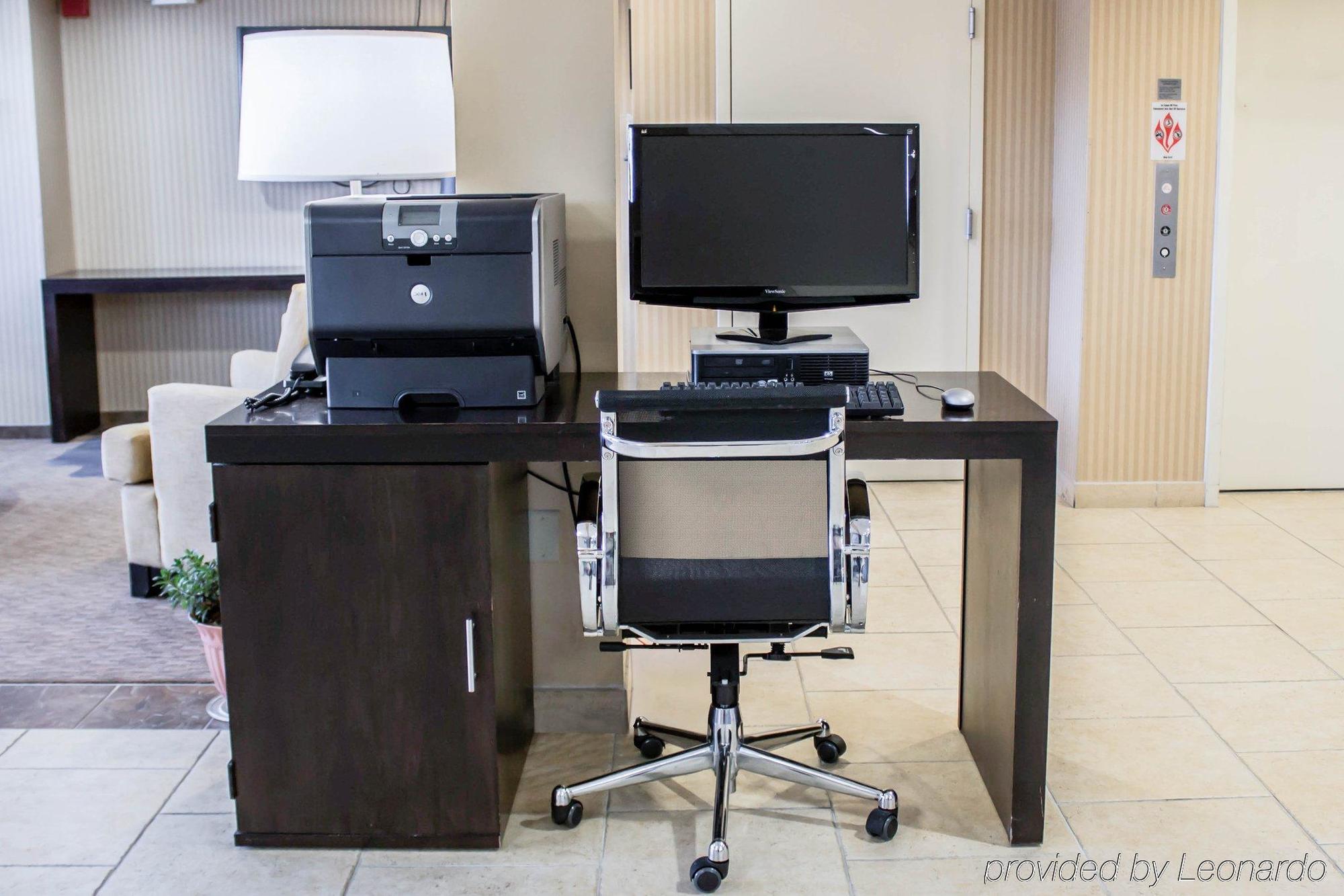 Quality Inn & Suites צ'יימברסבורג מראה חיצוני תמונה